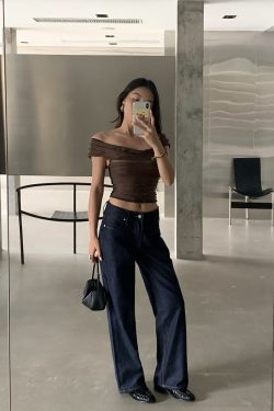 Slightly Curved Low-Rise Tencel Jeans - Fade Resistant, Straight Leg Design for Y2K and 90s Style Enthusiasts