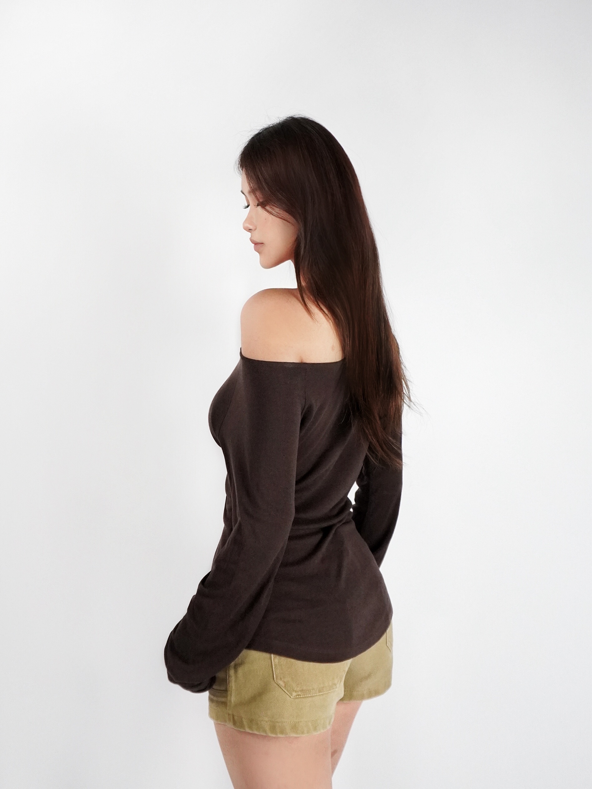 Slightly Sheer Off-Shoulder Long Sleeve Top - Relaxed Fit, Casual Chic Style, Perfect for Y2K and Korean Fashion Trends Slightly Sheer Off-Shoulder Long Sleeve Top - Relaxed Fit, Casual Chic Style, Perfect for Y2K and Korean Fashion Trends