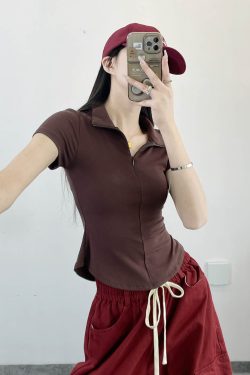 Slim-Fit Bee Waist T-Shirt with Collar and Zipper, Stretchy Solid Color Polo for Casual Versatility, Flattering Belly-Hiding Design