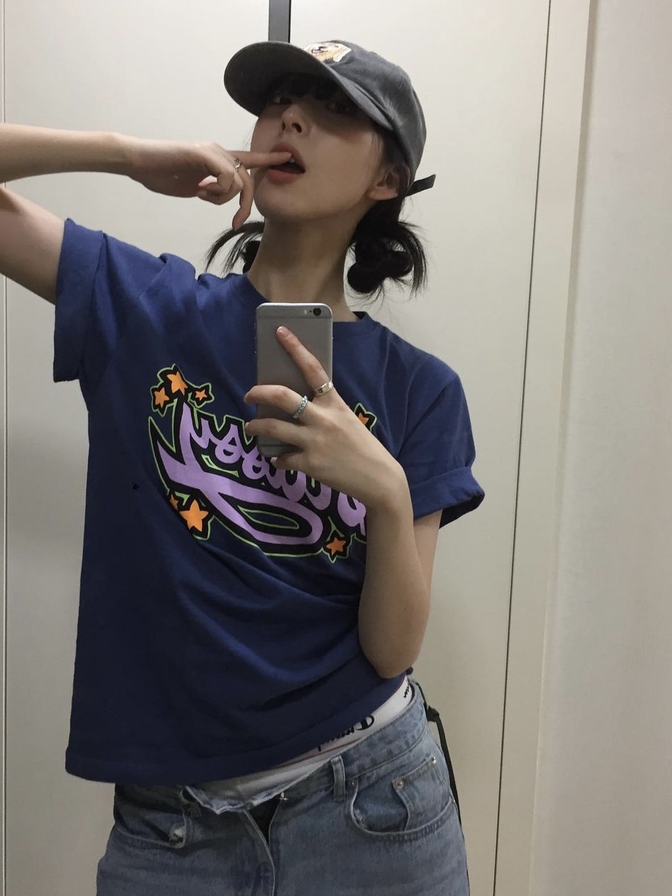 Slim-Fit Cartoon Pattern Short Sleeve T-Shirt for Women - Korean Niche Design, Summer Style, Pure Cotton Fashion Top Slim-Fit Cartoon Pattern Short Sleeve T-Shirt for Women - Korean Niche Design, Summer Style, Pure Cotton Fashion Top