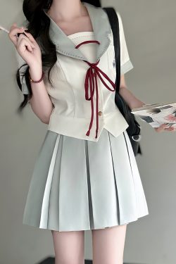 Slim-Fit High-Waisted Navy Collar Sailor Suit Set - Original JK Uniform College Style with Pudding Bear Design for Summer