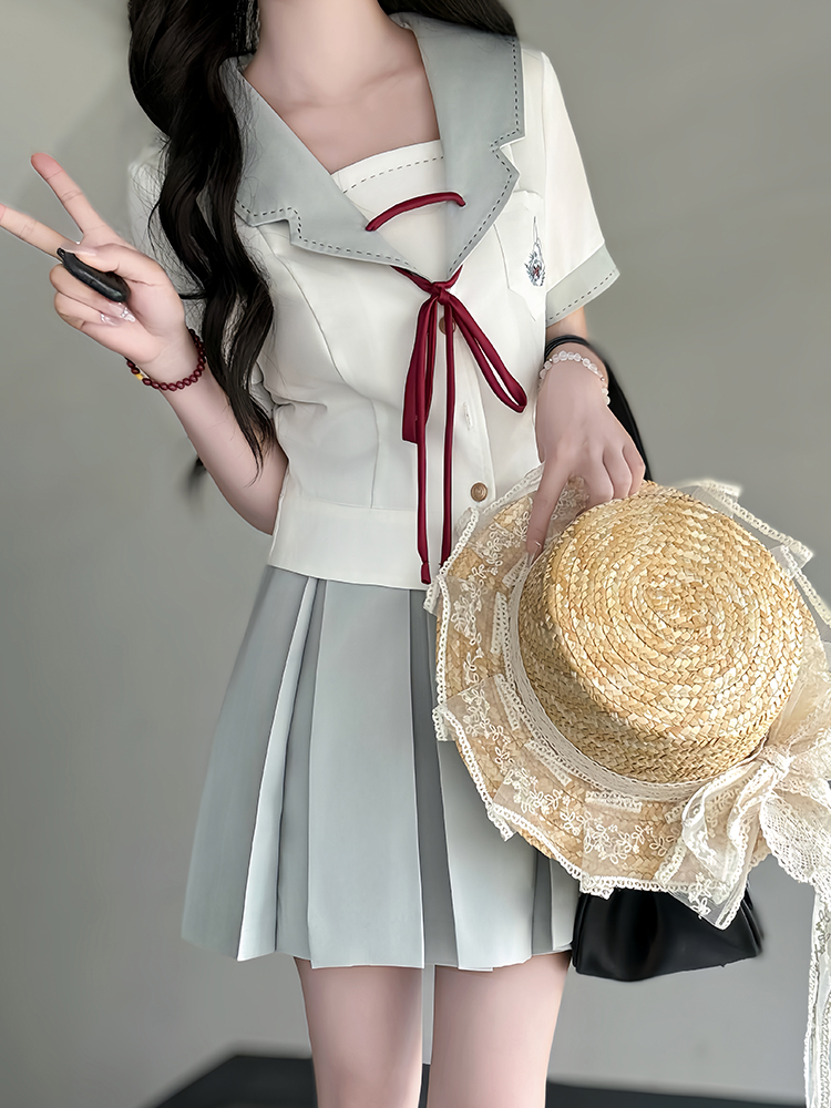 Slim-Fit High-Waisted Navy Collar Sailor Suit Set - Original JK Uniform College Style with Pudding Bear Design for Summer Slim-Fit High-Waisted Navy Collar Sailor Suit Set - Original JK Uniform College Style with Pudding Bear Design for Summer