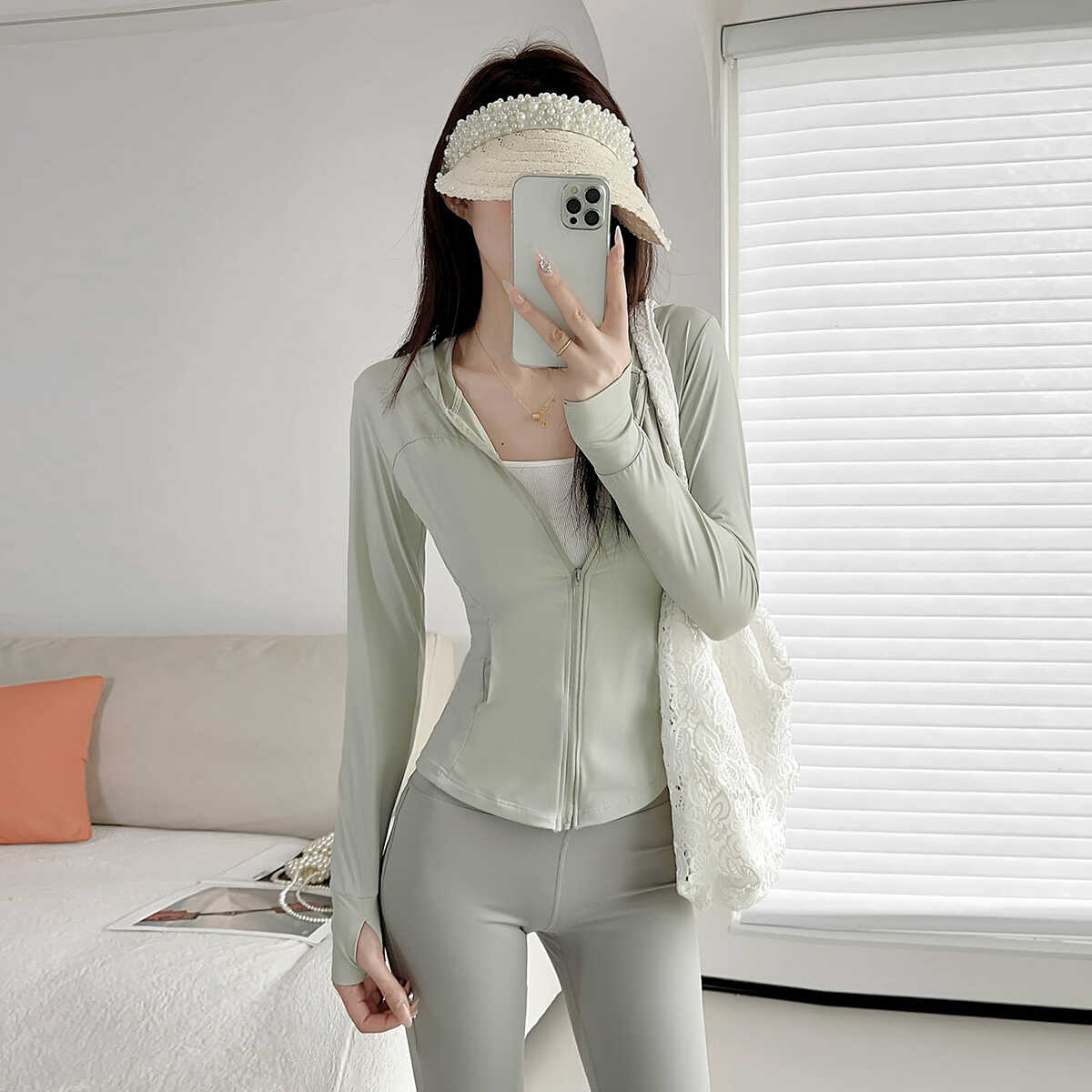 Slim-Fit Hooded Sun Protection Zip-Up Jacket with Bee Design, Tummy-Covering, Stretchy Long Sleeve for Spring-Summer Casual Wear Slim-Fit Hooded Sun Protection Zip-Up Jacket with Bee Design, Tummy-Covering, Stretchy Long Sleeve for Spring-Summer Casual Wear