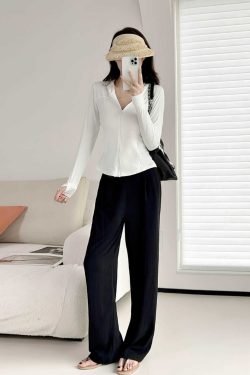 Slim-Fit Hooded Sun Protection Zip-Up Jacket with Bee Design, Tummy-Covering, Stretchy Long Sleeve for Spring-Summer Casual Wear