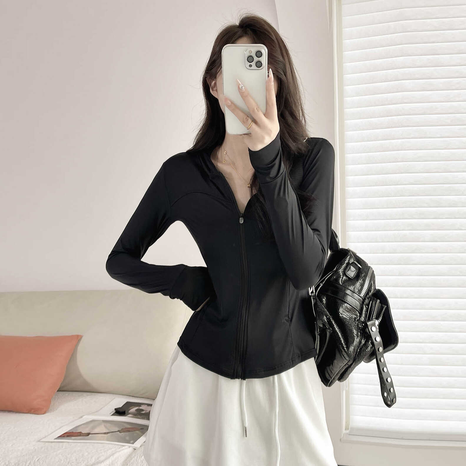 Slim-Fit Hooded Sun Protection Zip-Up Jacket with Bee Design, Tummy-Covering, Stretchy Long Sleeve for Spring-Summer Casual Wear Slim-Fit Hooded Sun Protection Zip-Up Jacket with Bee Design, Tummy-Covering, Stretchy Long Sleeve for Spring-Summer Casual Wear