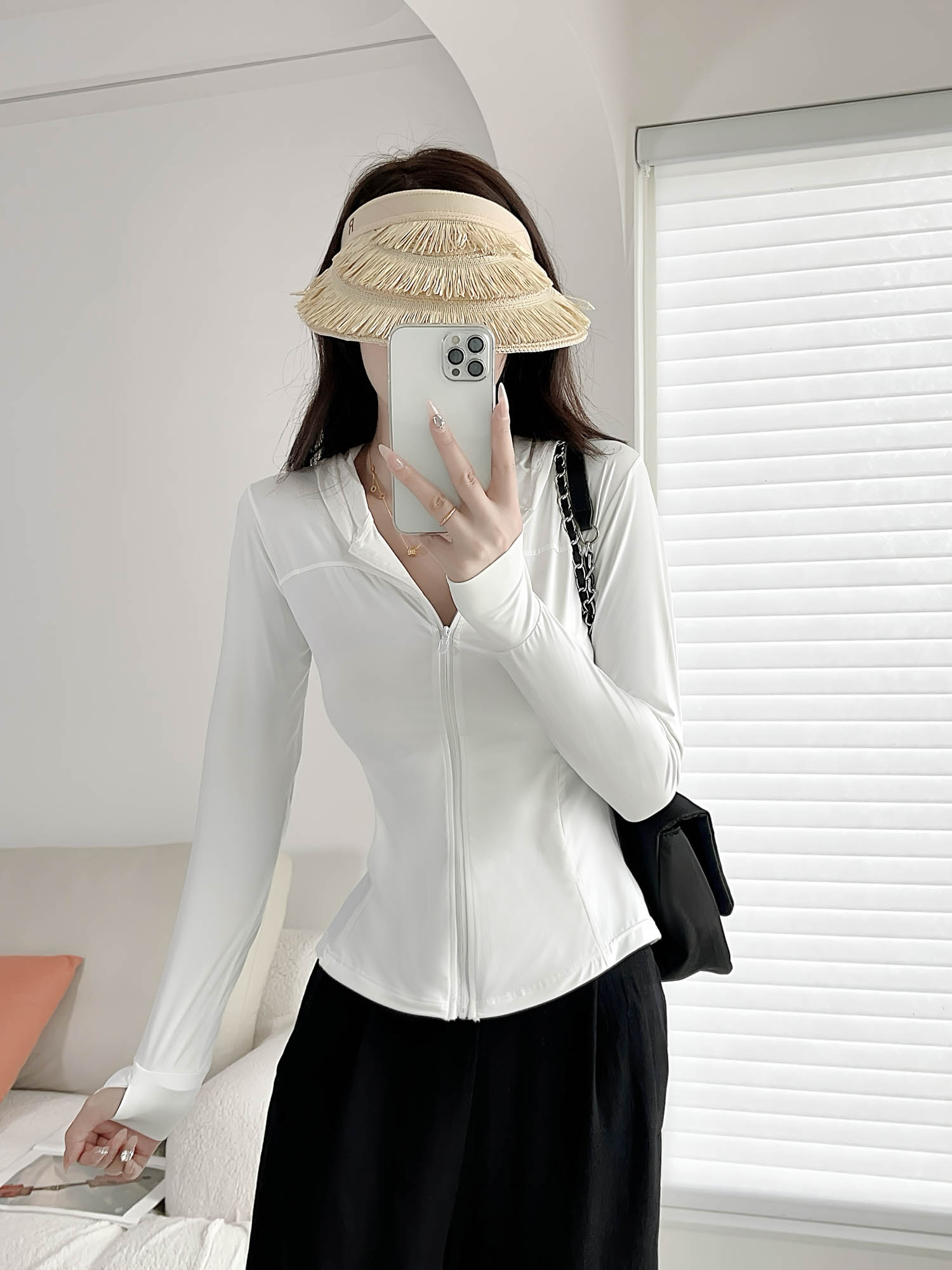 Slim-Fit Hooded Sun Protection Zip-Up Jacket with Bee Design, Tummy-Covering, Stretchy Long Sleeve for Spring-Summer Casual Wear Slim-Fit Hooded Sun Protection Zip-Up Jacket with Bee Design, Tummy-Covering, Stretchy Long Sleeve for Spring-Summer Casual Wear