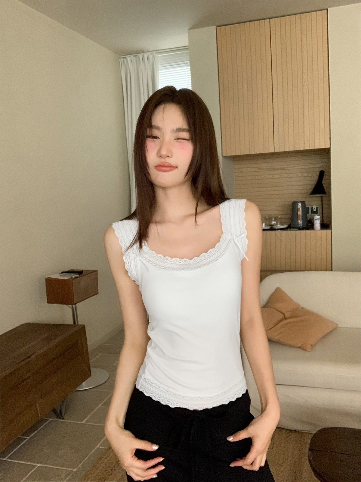 Slim-Fit Lace Edge Padded Camisole for Women - Summer Bow Sleeveless Top, Trendy Niche Design, Perfect for Casual and Y2K Style Slim-Fit Lace Edge Padded Camisole for Women - Summer Bow Sleeveless Top, Trendy Niche Design, Perfect for Casual and Y2K Style