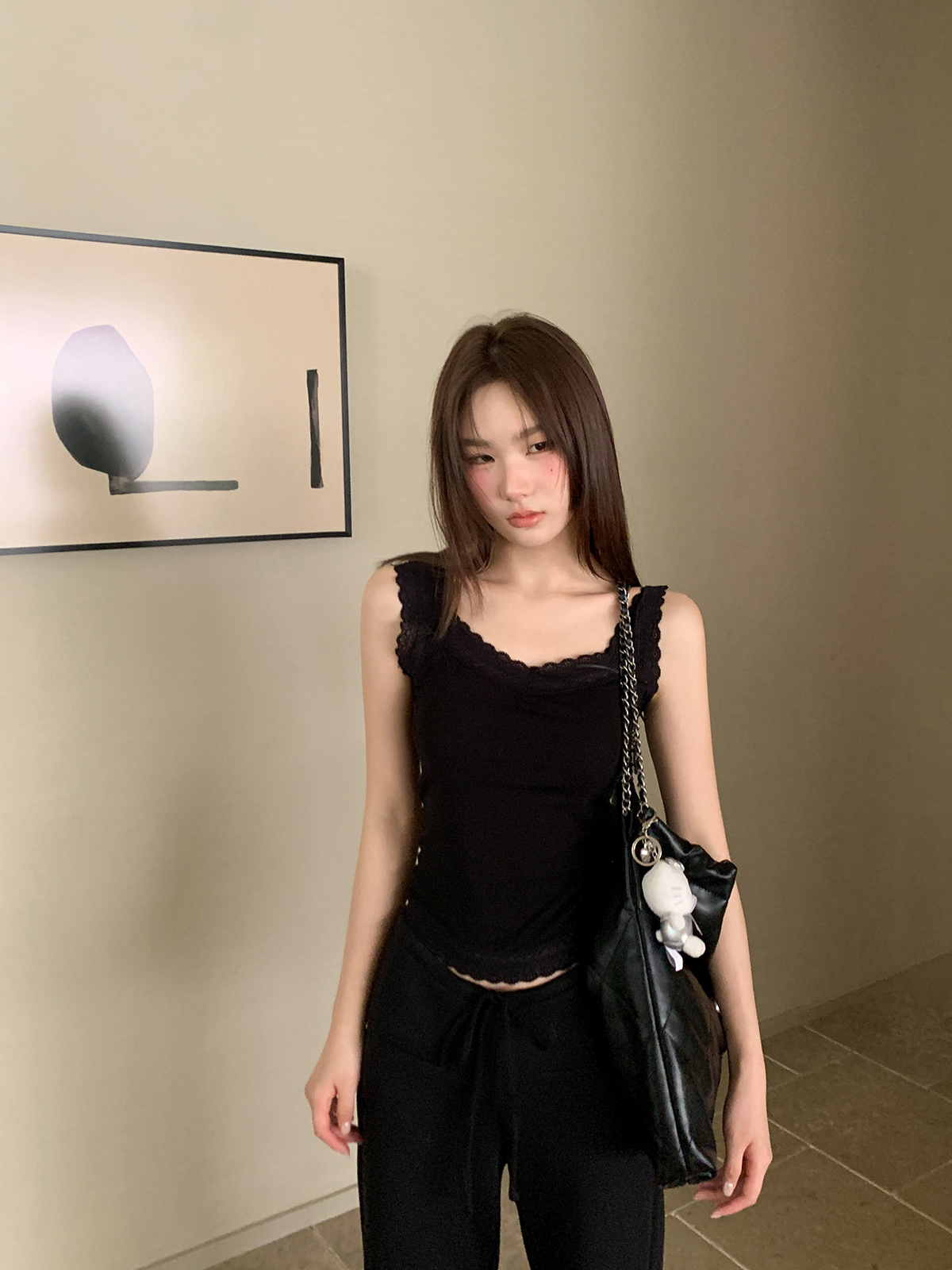 Slim-Fit Lace Edge Padded Camisole for Women - Summer Bow Sleeveless Top, Trendy Niche Design, Perfect for Casual and Y2K Style Slim-Fit Lace Edge Padded Camisole for Women - Summer Bow Sleeveless Top, Trendy Niche Design, Perfect for Casual and Y2K Style