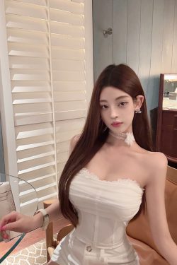 Slim-Fit Mesh Vest Top with Built-In Chest Pad - Pure Desire Style, Trendy and Chic for Y2K Fashion Enthusiasts