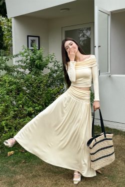 Slim-Fit One-Shoulder Skin-Baring Top and Pleated Long Skirt Set - Light Fabric Spring Korean Style Outfit