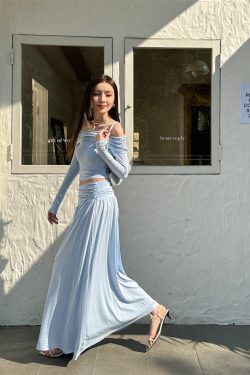 Slim-Fit One-Shoulder Skin-Baring Top and Pleated Long Skirt Set - Light Fabric Spring Korean Style Outfit