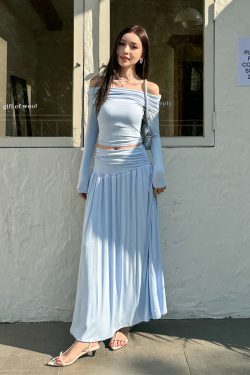 Slim-Fit One-Shoulder Skin-Baring Top and Pleated Long Skirt Set - Light Fabric Spring Korean Style Outfit