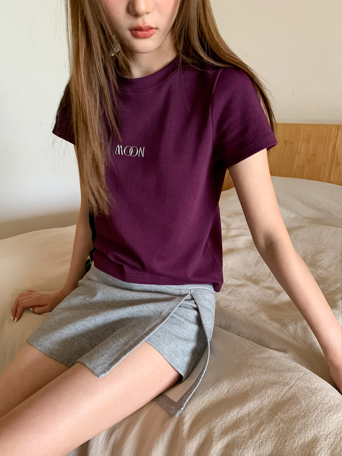 Slim Fit Short Sleeve T-Shirt for Women - Three-Dimensional Metal Letter Design - Summer 2025 Style - Casual Chic Fashion Slim Fit Short Sleeve T-Shirt for Women - Three-Dimensional Metal Letter Design - Summer 2025 Style - Casual Chic Fashion