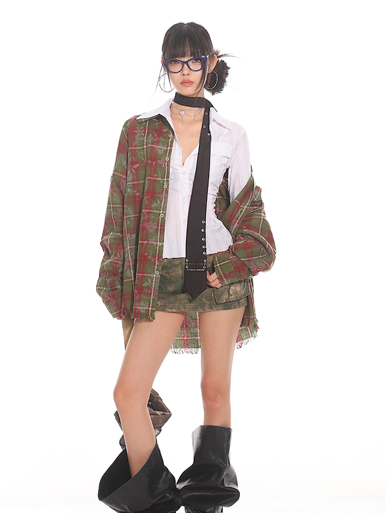 Slim Fit Striped Waist-Defined Shirt for Women - 2025 Summer Elegant Style, High-End Fashion, Clean and Neat Design Slim Fit Striped Waist-Defined Shirt for Women - 2025 Summer Elegant Style, High-End Fashion, Clean and Neat Design