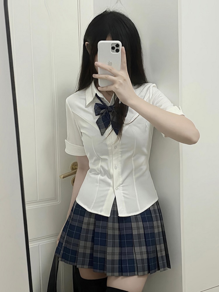 Slim Fit V-Neck White Shirt with Camellia Print, Long & Short Sleeves, College Style, Spring Summer Trend for Girls Slim Fit V-Neck White Shirt with Camellia Print, Long & Short Sleeves, College Style, Spring Summer Trend for Girls