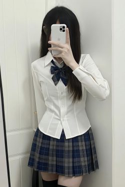 Slim Fit V-Neck White Shirt with Camellia Print, Long & Short Sleeves, College Style, Spring Summer Trend for Girls