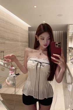 Small Strapless Chiffon Top with Bow Tie and Built-in Chest Pad - Flowy Wind Style for Summer, Perfect for Y2K and 90s Fashion