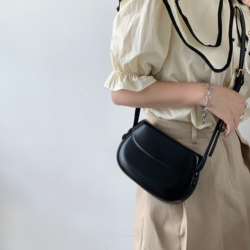 Small Textured Saddle Bag - Versatile Minimalist Crossbody Mobile Phone Bag for Women - Trendy Shoulder Purse Small Textured Saddle Bag - Versatile Minimalist Crossbody Mobile Phone Bag for Women - Trendy Shoulder Purse