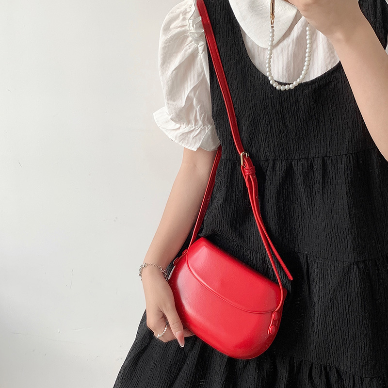 Small Textured Saddle Bag - Versatile Minimalist Crossbody Mobile Phone Bag for Women - Trendy Shoulder Purse Small Textured Saddle Bag - Versatile Minimalist Crossbody Mobile Phone Bag for Women - Trendy Shoulder Purse