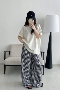 Soft Double-Sided Tencel Round Neck Short Sleeve T-Shirt with Dog Embroidery, Color-Blocking Design, Cute Loose Fit for Effortless Style