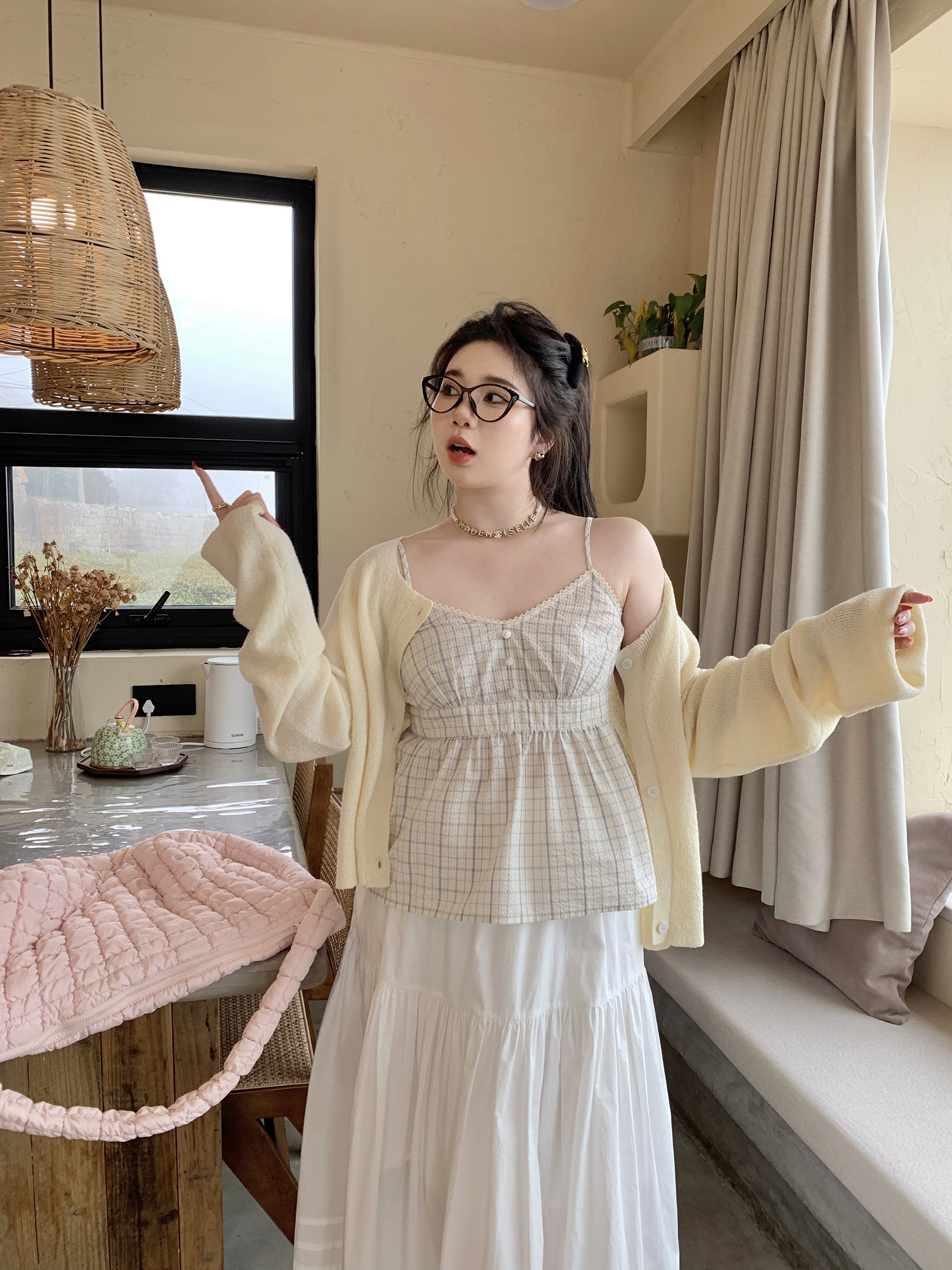 Soft-Focus Cloud Plus-Size Long Sleeve Cardigan - Moisturizing Milk Candy Smoothie Style for a Cozy Look Soft-Focus Cloud Plus-Size Long Sleeve Cardigan - Moisturizing Milk Candy Smoothie Style for a Cozy Look