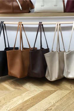 Soft Leather Single-Shoulder Tote Bag for Women - Versatile Minimalist Mother-Child Bag in Solid Color, Collapsible Design