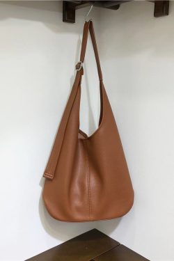 Soft Leather Underarm Bag - Large Capacity Commuter Tote in Lazy Style for Spring Summer - Versatile Shoulder Crossbody Bag