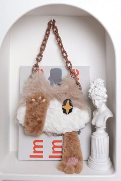 Soft Plush Cat Face Covering Bag for Women - Adorable Autumn Collection, Niche Design, Student Shoulder & Crossbody Bag