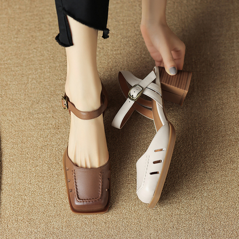 Soft Sole Italian-Style Sandals with One-Strap Buckle and Open Back - Comfortable Summer Footwear Soft Sole Italian-Style Sandals with One-Strap Buckle and Open Back - Comfortable Summer Footwear