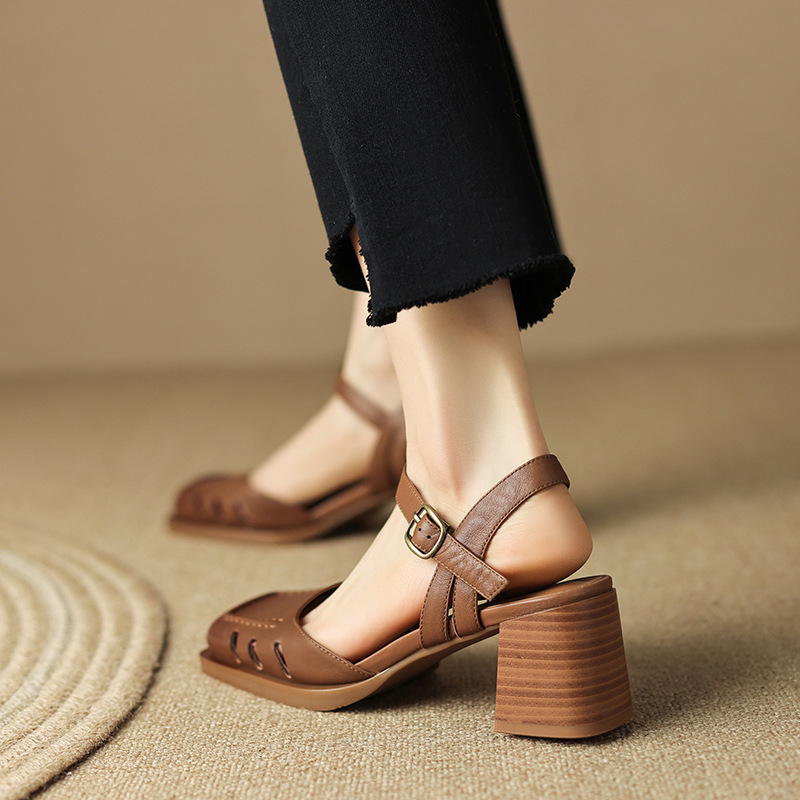 Soft Sole Italian-Style Sandals with One-Strap Buckle and Open Back - Comfortable Summer Footwear Soft Sole Italian-Style Sandals with One-Strap Buckle and Open Back - Comfortable Summer Footwear