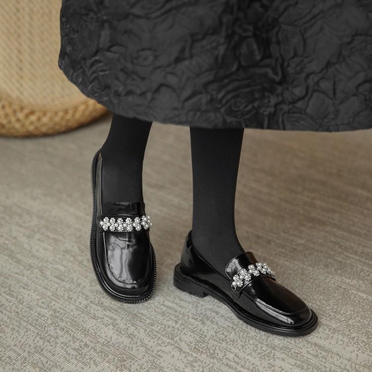 Soft Sole Non-Rubbing Chunky Heel Women's Flats - Genuine Leather Black Shoes for Comfort and Style Soft Sole Non-Rubbing Chunky Heel Women's Flats - Genuine Leather Black Shoes for Comfort and Style