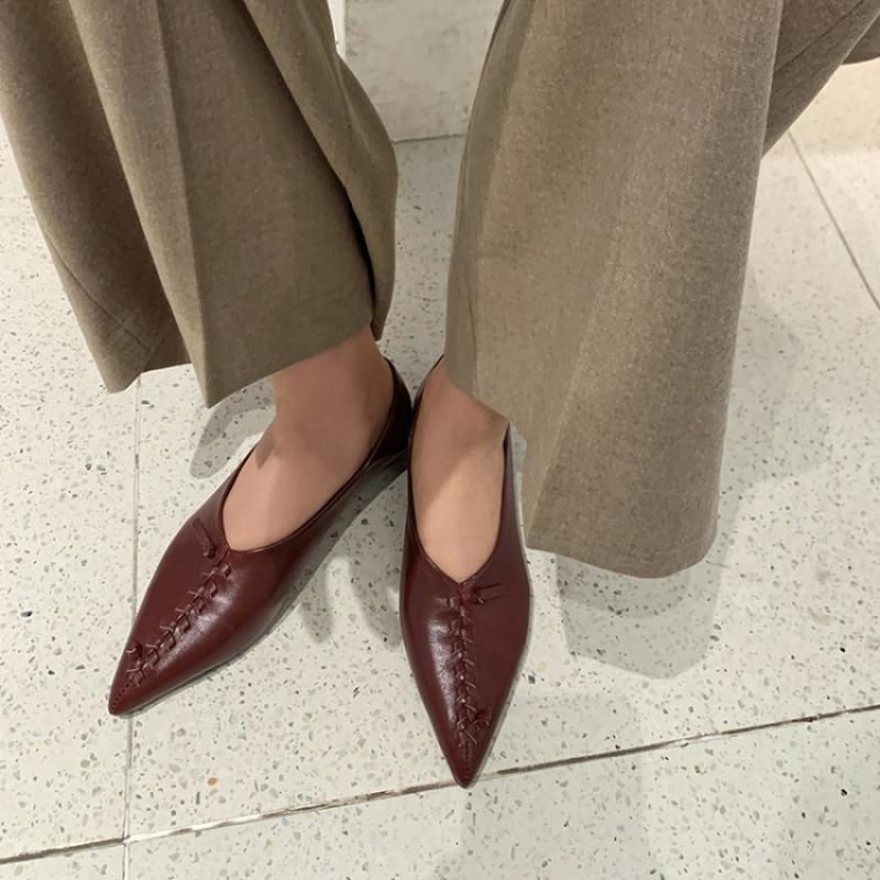 Soft Sole Non-Rubbing French Black Pointed Toe Leather Shoes with Internal Height Increase for Comfort and Style Soft Sole Non-Rubbing French Black Pointed Toe Leather Shoes with Internal Height Increase for Comfort and Style