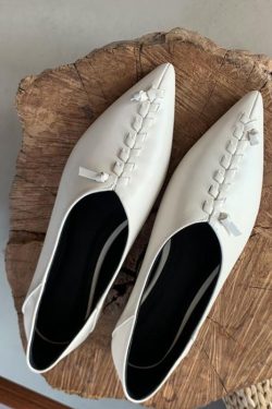 Soft Sole Non-Rubbing French Black Pointed Toe Leather Shoes with Internal Height Increase for Comfort and Style