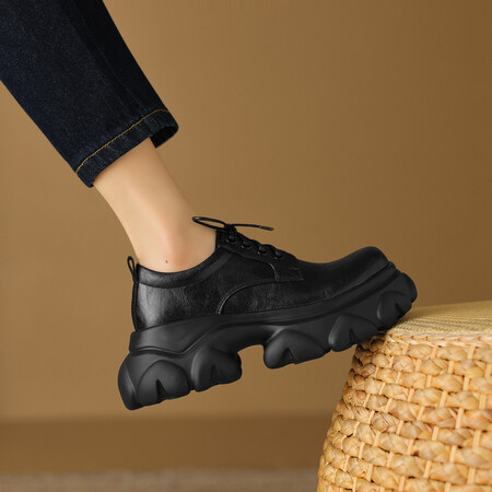 Soft-Soled Italian-Style Women's Shoes in Genuine Leather - Comfortable 6 cm Heels for Trendy, Fashionable Looks Soft-Soled Italian-Style Women's Shoes in Genuine Leather - Comfortable 6 cm Heels for Trendy, Fashionable Looks