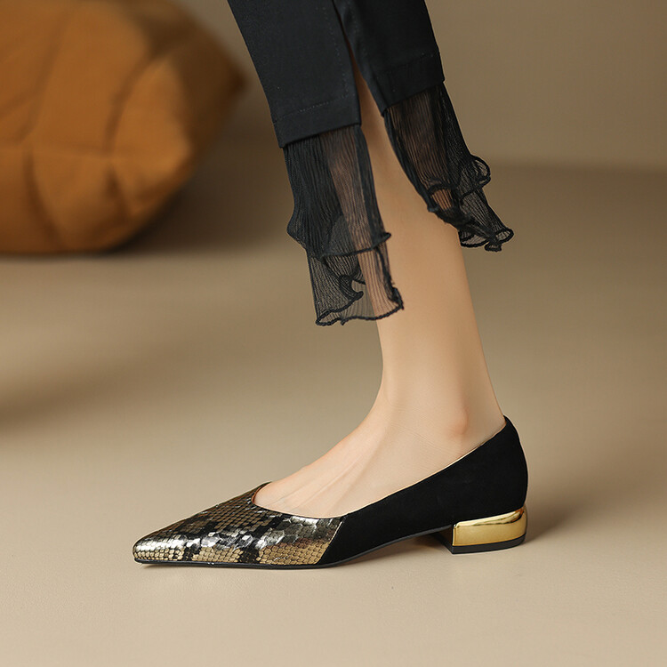 Soft-Soled Low-Heeled Pointed Flat Shoes for Women in Snake Print and Color Block Design - Chic French Fashion Footwear Soft-Soled Low-Heeled Pointed Flat Shoes for Women in Snake Print and Color Block Design - Chic French Fashion Footwear