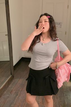 Solid Color Round Neck Short Sleeve T-Shirt for Women - Slim Fit Waist-Cinching Summer Top 2025, Flattering Shoulder Design