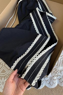 Spicy Girl Cargo Pants for Women – American-Style Lace Splicing, Wide-Leg Design, Flattering for Petite Figures, Versatile Casual Wear