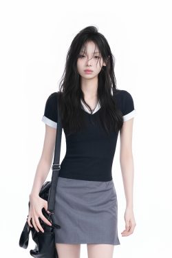 Spicy Girl College Style Fake Two-Piece Lapel Short Sleeve T-Shirt for Women - Fitted Shoulder Top, Trendy Y2K Fashion