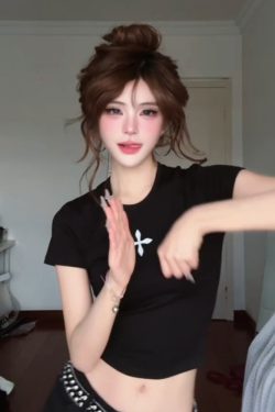 Spicy Girl Cross Print Shoulder T-Shirt for Women - Vintage Slim Fit Short Sleeve Top - Summer American Style Trend