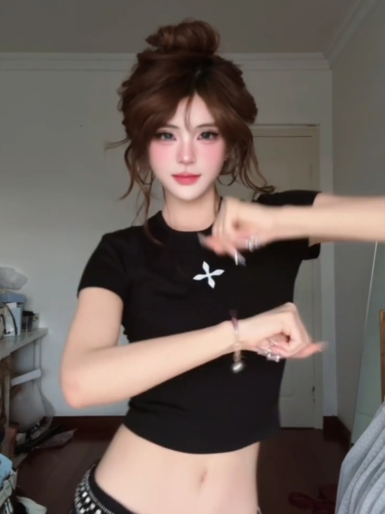 Spicy Girl Cross Print Shoulder T-Shirt for Women - Vintage Slim Fit Short Sleeve Top - Summer American Style Trend Spicy Girl Cross Print Shoulder T-Shirt for Women - Vintage Slim Fit Short Sleeve Top - Summer American Style Trend