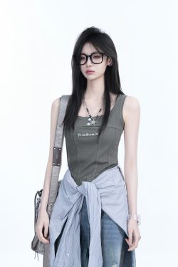 Spicy Girl Tank Top for Women - American-Style Slim Fit, Unique Design for Layering, Casual Streetwear