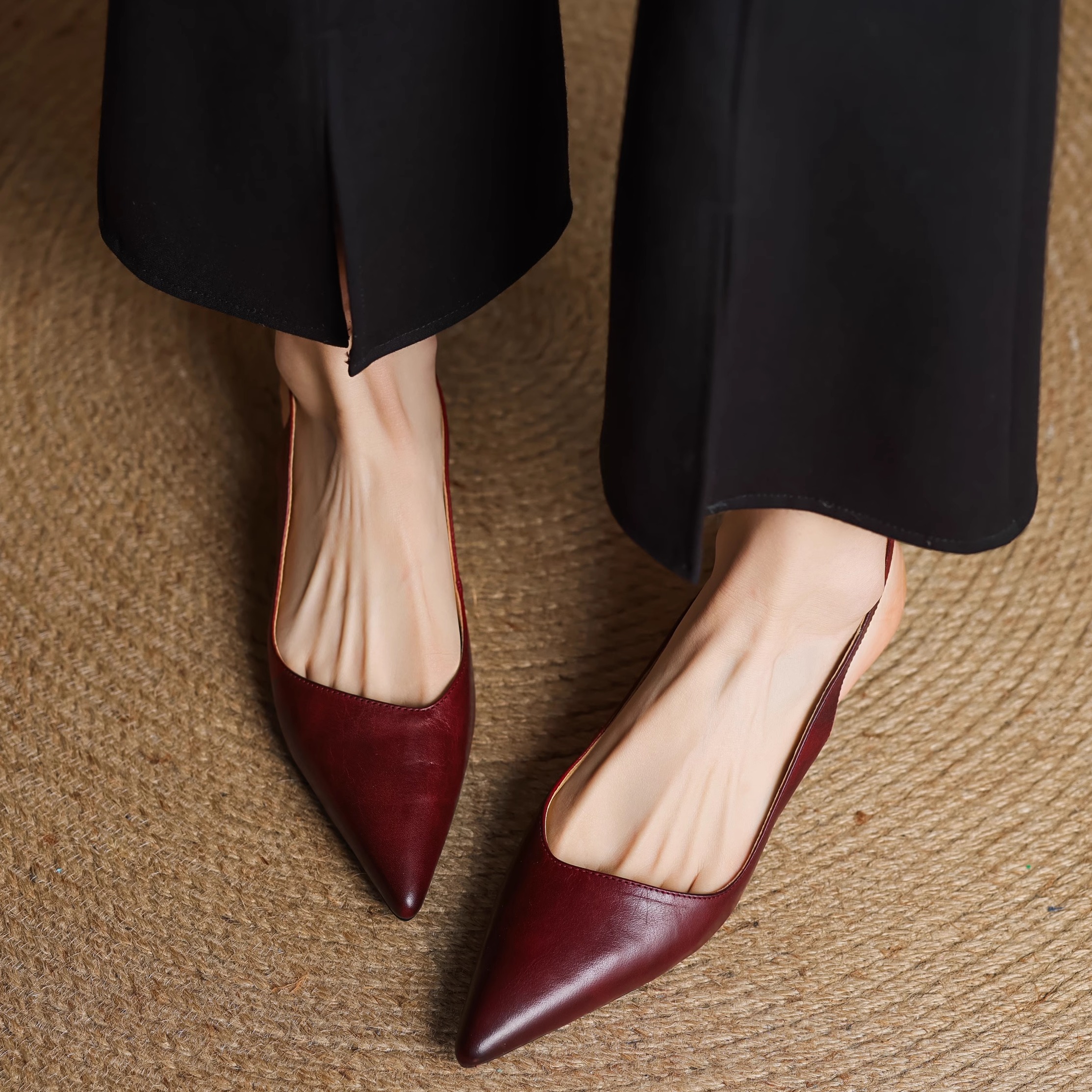 Spring Kitten Heel Closed-Toe Sandals for Women - Sexy Office Commuting Style Spring Kitten Heel Closed-Toe Sandals for Women - Sexy Office Commuting Style