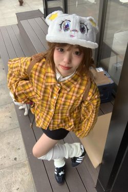 Spring Women's American Style Checkered Shirt Jacket, Loose Lapel Top in College Style, Casual Dopamine Print