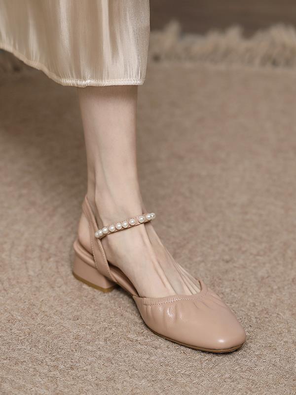 Square-Toed Pleated Chunky Heel Flat Sandals - Closed Toe One Strap Grandma Style, Italian Corso Venezia Inspired Square-Toed Pleated Chunky Heel Flat Sandals - Closed Toe One Strap Grandma Style, Italian Corso Venezia Inspired