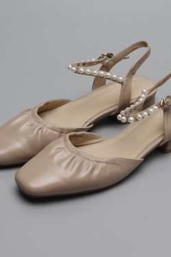 Square-Toed Pleated Chunky Heel Flat Sandals - Closed Toe One Strap Grandma Style, Italian Corso Venezia Inspired