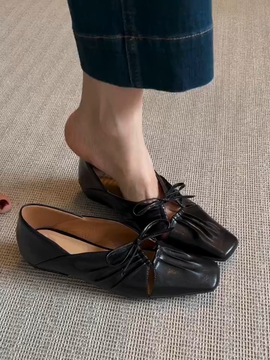 Square-Toed Pleated Hollow Mary Jane Shoes with Bow - French Style Low-Heeled Loafers, Sheepskin Small Leather Shoes Square-Toed Pleated Hollow Mary Jane Shoes with Bow - French Style Low-Heeled Loafers, Sheepskin Small Leather Shoes