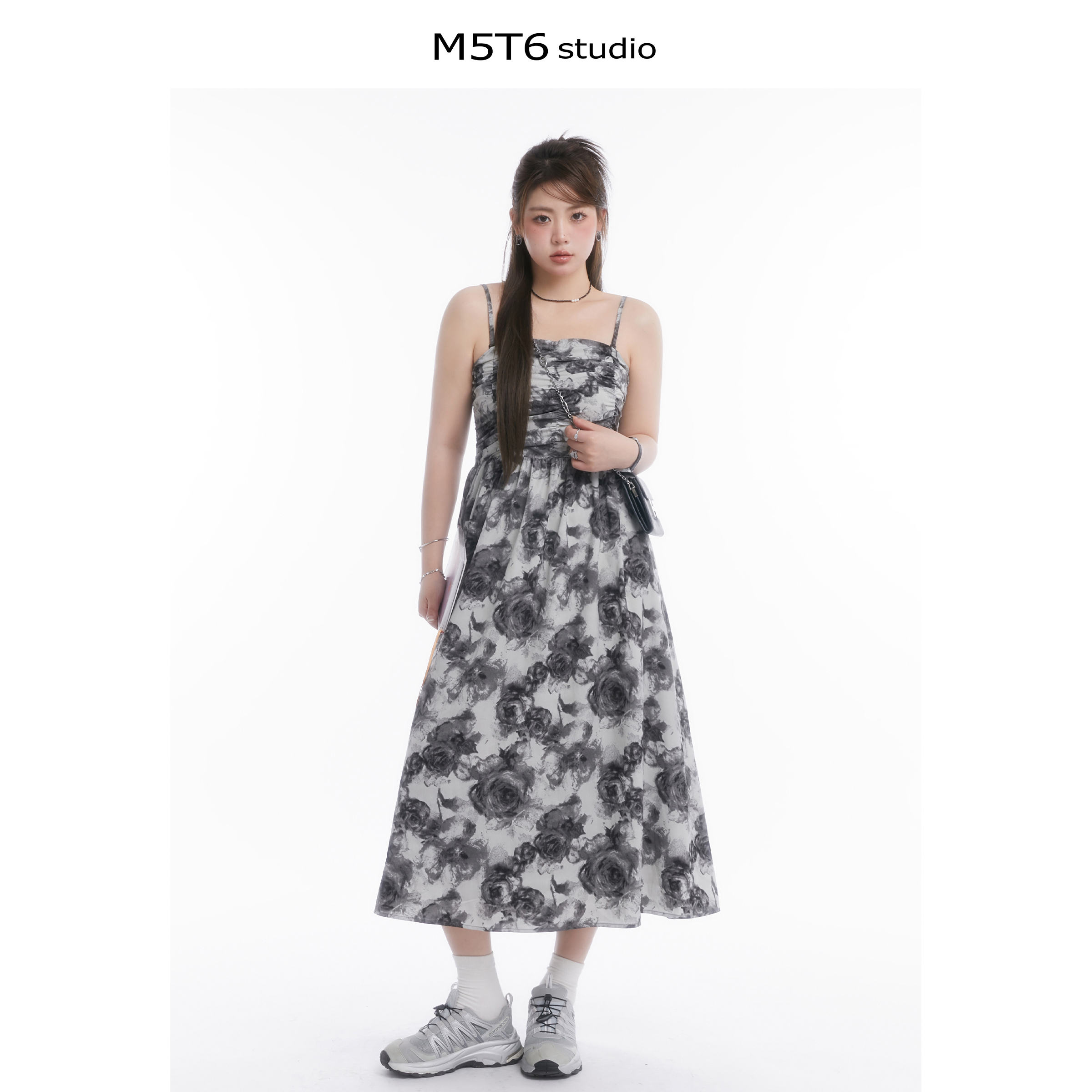 Strapless Mid-Summer Bloom Ink Wash Long Dress - Curvy Fit, Waist-Defining, Sexy Backless Style, Perfect for Summer Events Strapless Mid-Summer Bloom Ink Wash Long Dress - Curvy Fit, Waist-Defining, Sexy Backless Style, Perfect for Summer Events