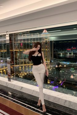 Strapless Sexy Top with Built-In Padding in Pure Desire Style for Women - Fashionable and Chic Summer Essential