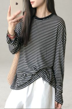 Striped Long-Sleeve Lightweight T-Shirt for Women - Summer Style, Loose-Fitting, Breathable Base Layer, Versatile Casual Top