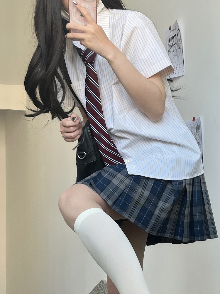 Striped Short-Sleeve Japanese College-Style White Shirt - Loose High-End Summer Top for Women - Trendy Casual Wear Striped Short-Sleeve Japanese College-Style White Shirt - Loose High-End Summer Top for Women - Trendy Casual Wear